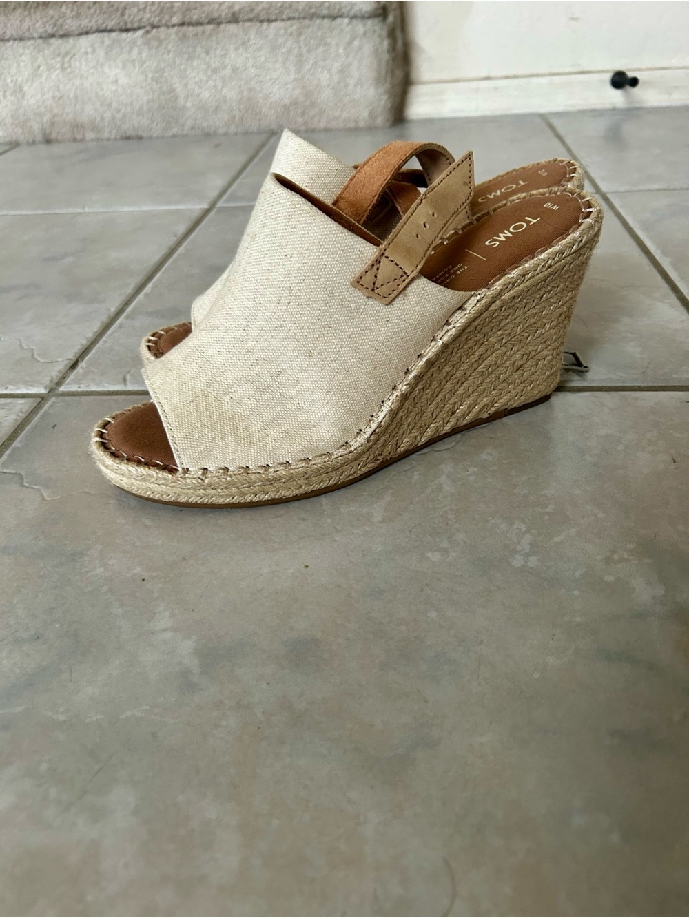 TOMS Beige Linen Espadrille Wedge Sandals